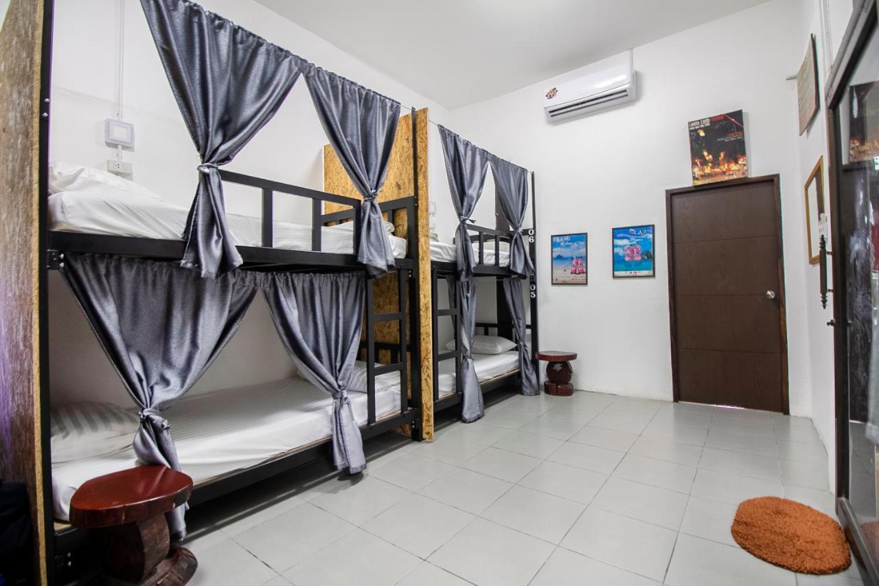 T & T Hostel Kanchanaburi City Exteriör bild