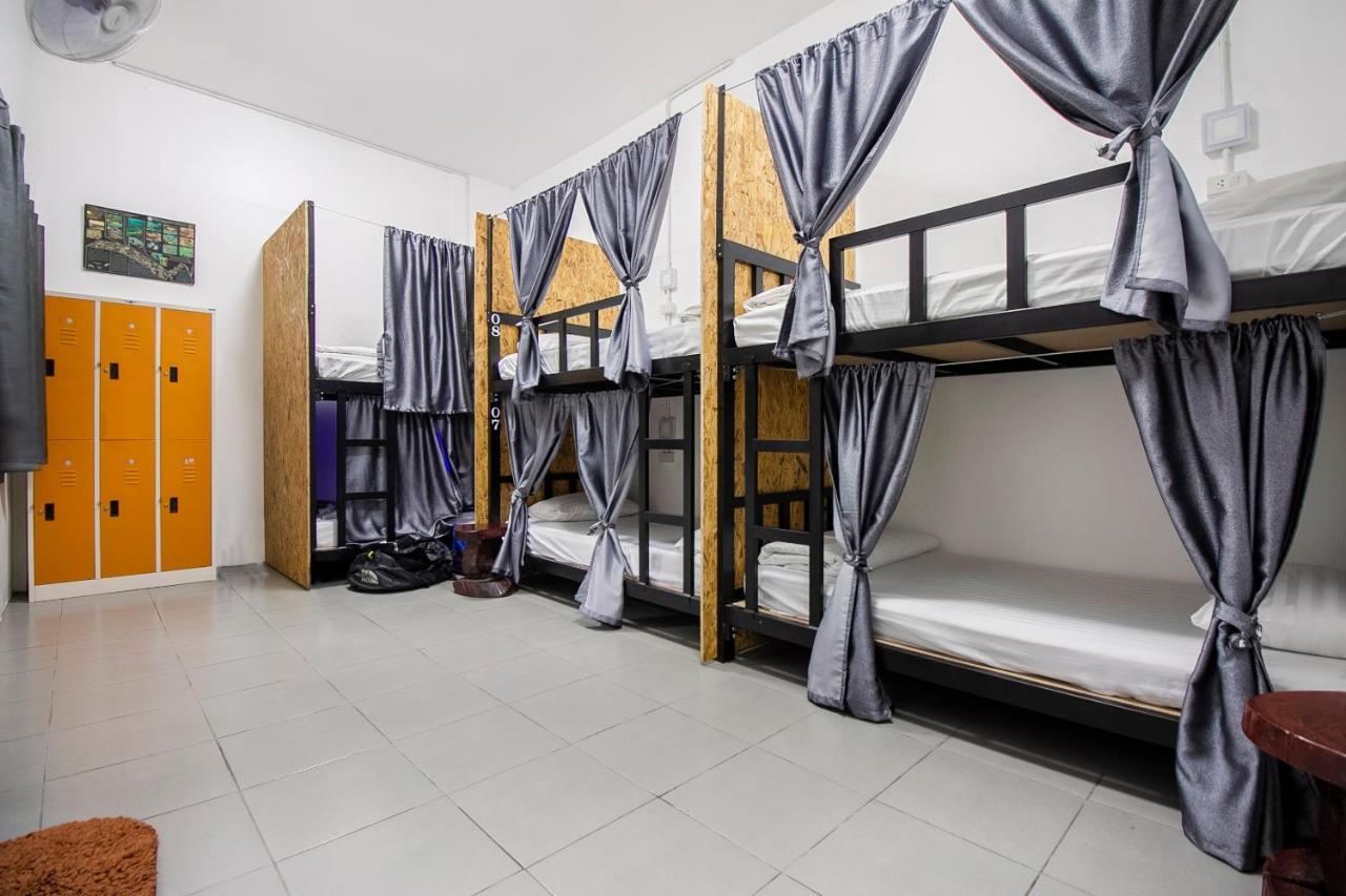 T & T Hostel Kanchanaburi City Exteriör bild