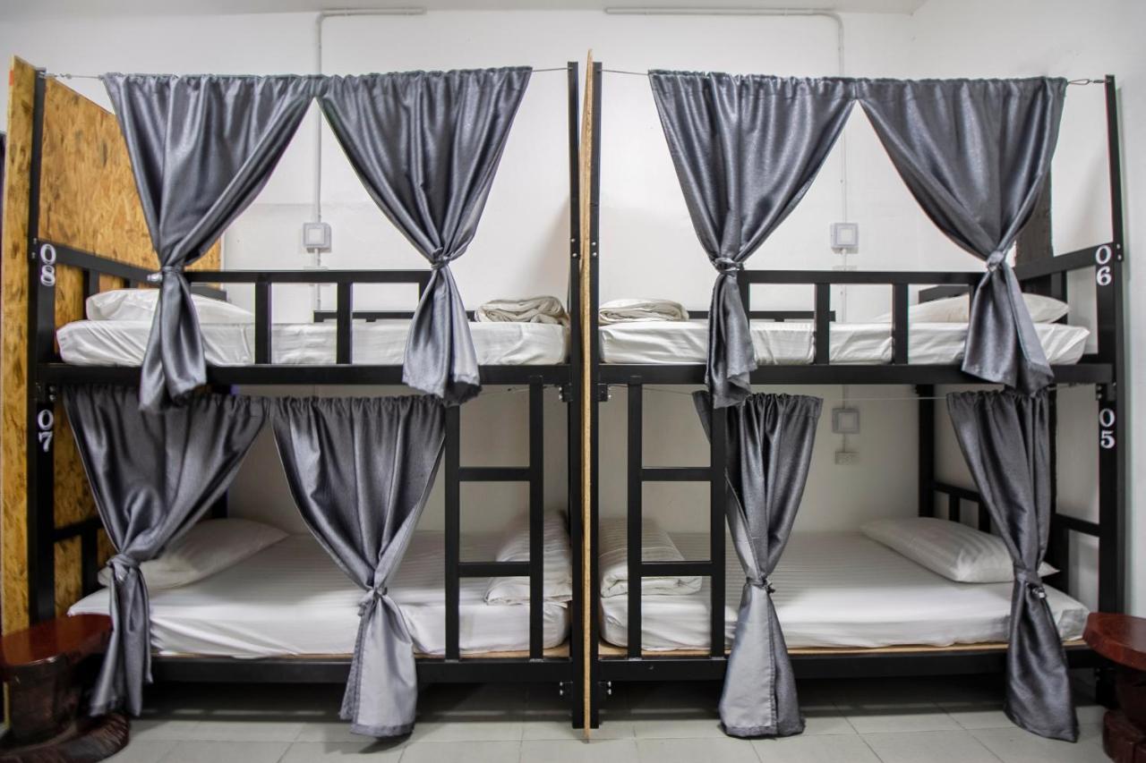 T & T Hostel Kanchanaburi City Exteriör bild